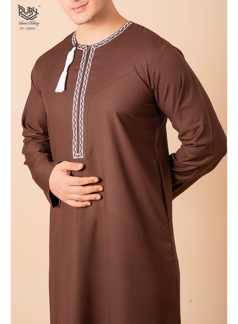 RUBY ISLAMIC CLOTHING Brown Omani/Emirati Dishdasha – Men's Omani/Emirati Style Thobe Kandura Classic - Full-Length Long Sleeve Islamic Jubbah - Image 4
